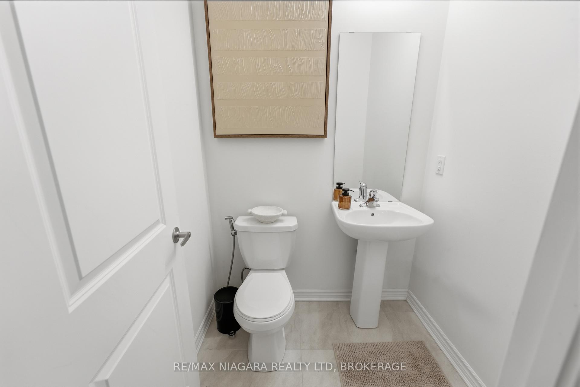 Photo 6 of 56 Sapphire Way, Thorold, Rolling Meadows — HOMEH