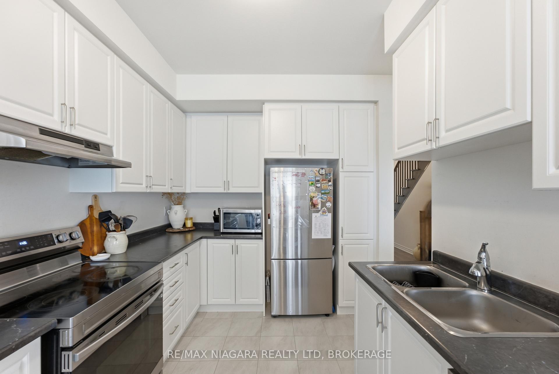Photo 14 of 56 Sapphire Way, Thorold, Rolling Meadows — HOMEH