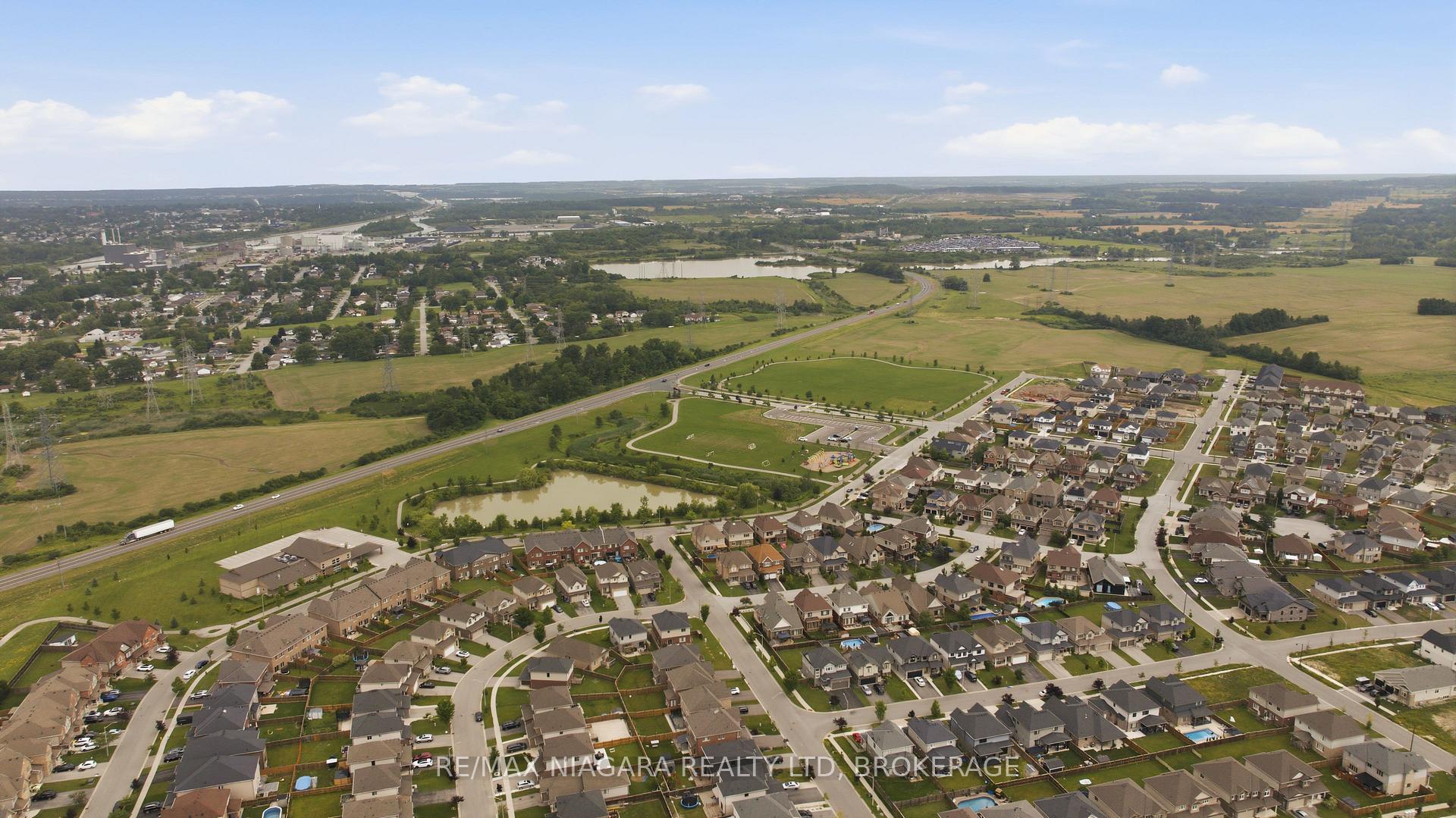 Photo 28 of 56 Sapphire Way, Thorold, Rolling Meadows — HOMEH
