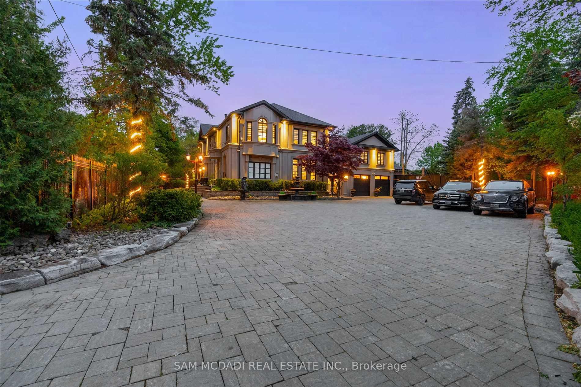 Front of 1540 Mississauga Road