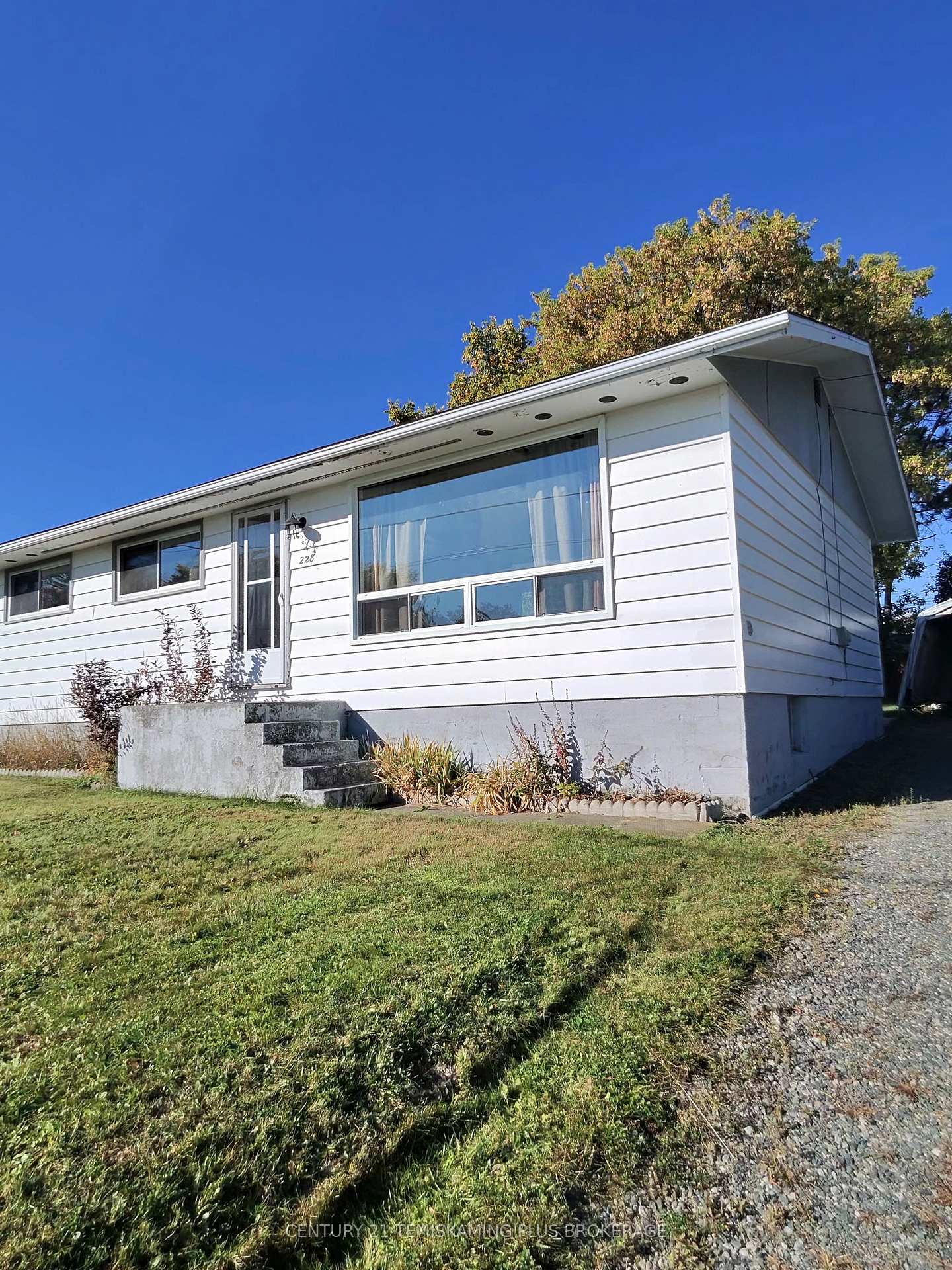 Photo of 228 Meridian Avenue