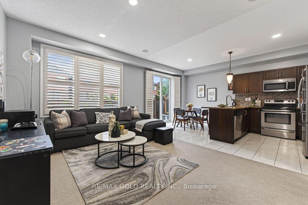 Photo 14 of 131 Olivia Marie Road, Brampton, Bram West — HOMEH