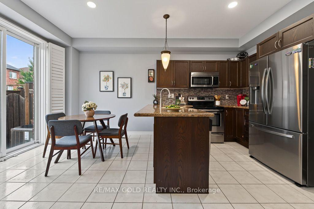 Photo 15 of 131 Olivia Marie Road, Brampton, Bram West — HOMEH