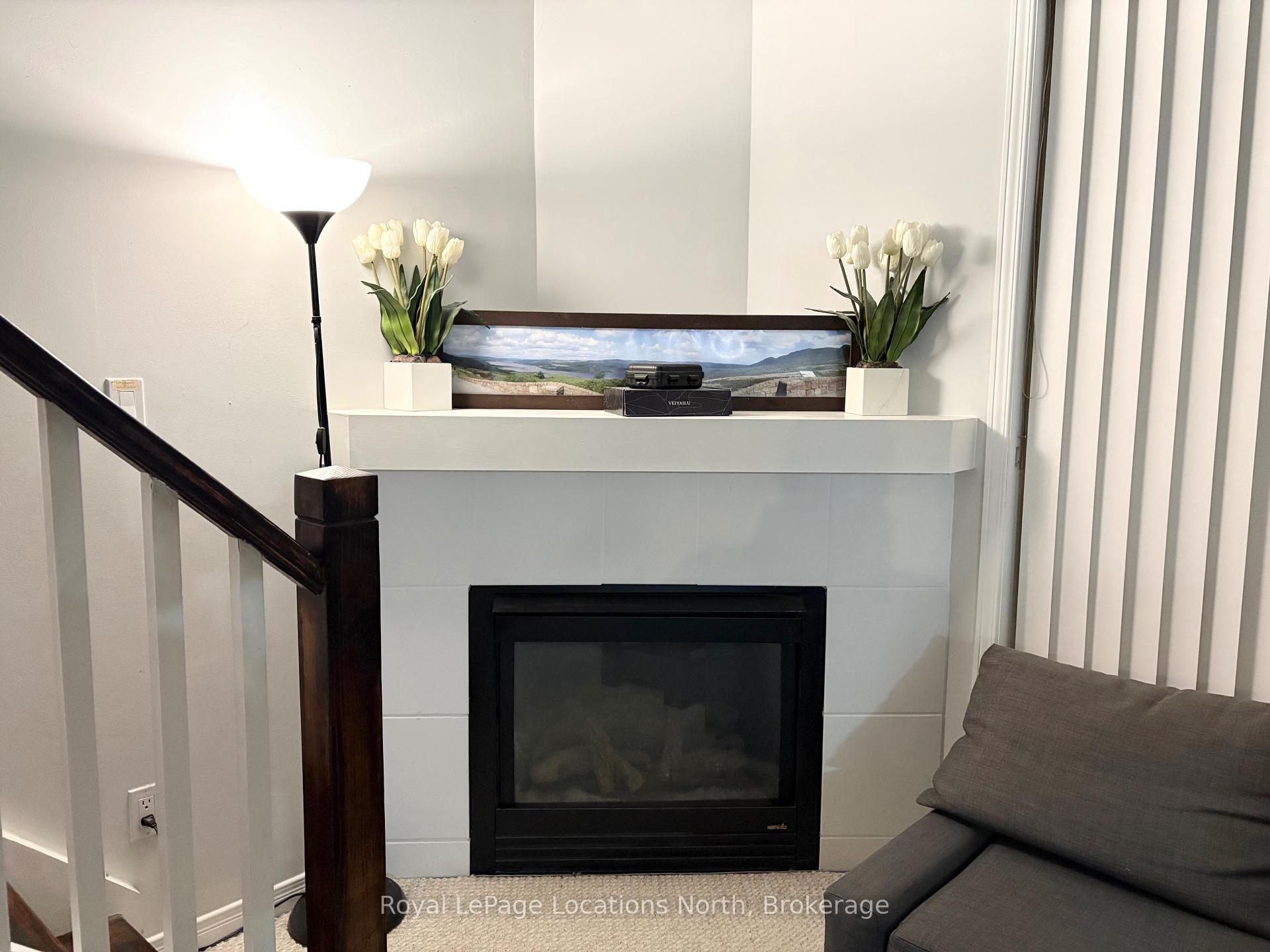 Photo 5 of Unit 13, 937 Cedarpointe Court, Collingwood — HOMEH