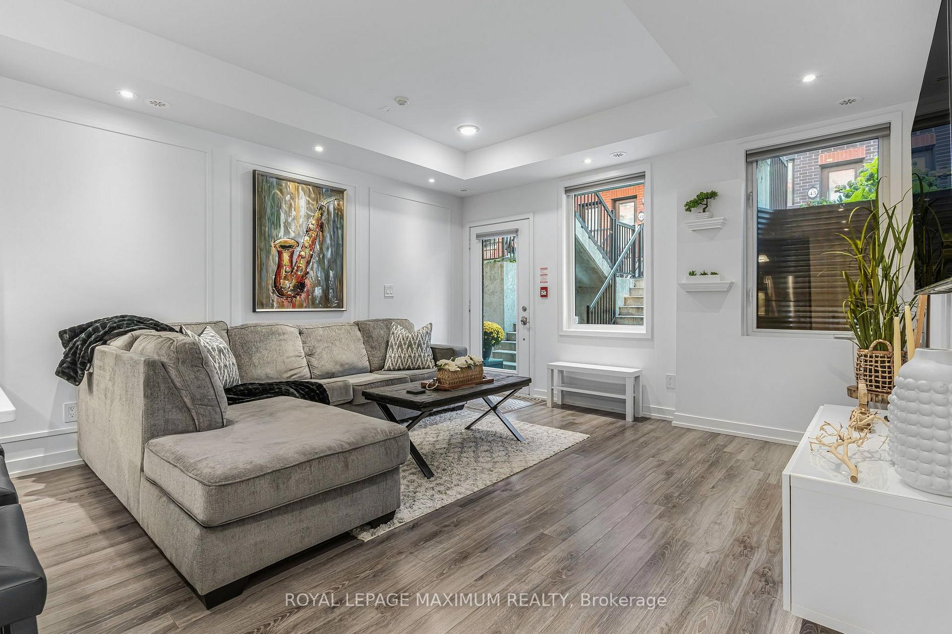 Photo 3 of Unit 2B, 867 Wilson Avenue, North York, Downsview-Roding-CFB — HOMEH