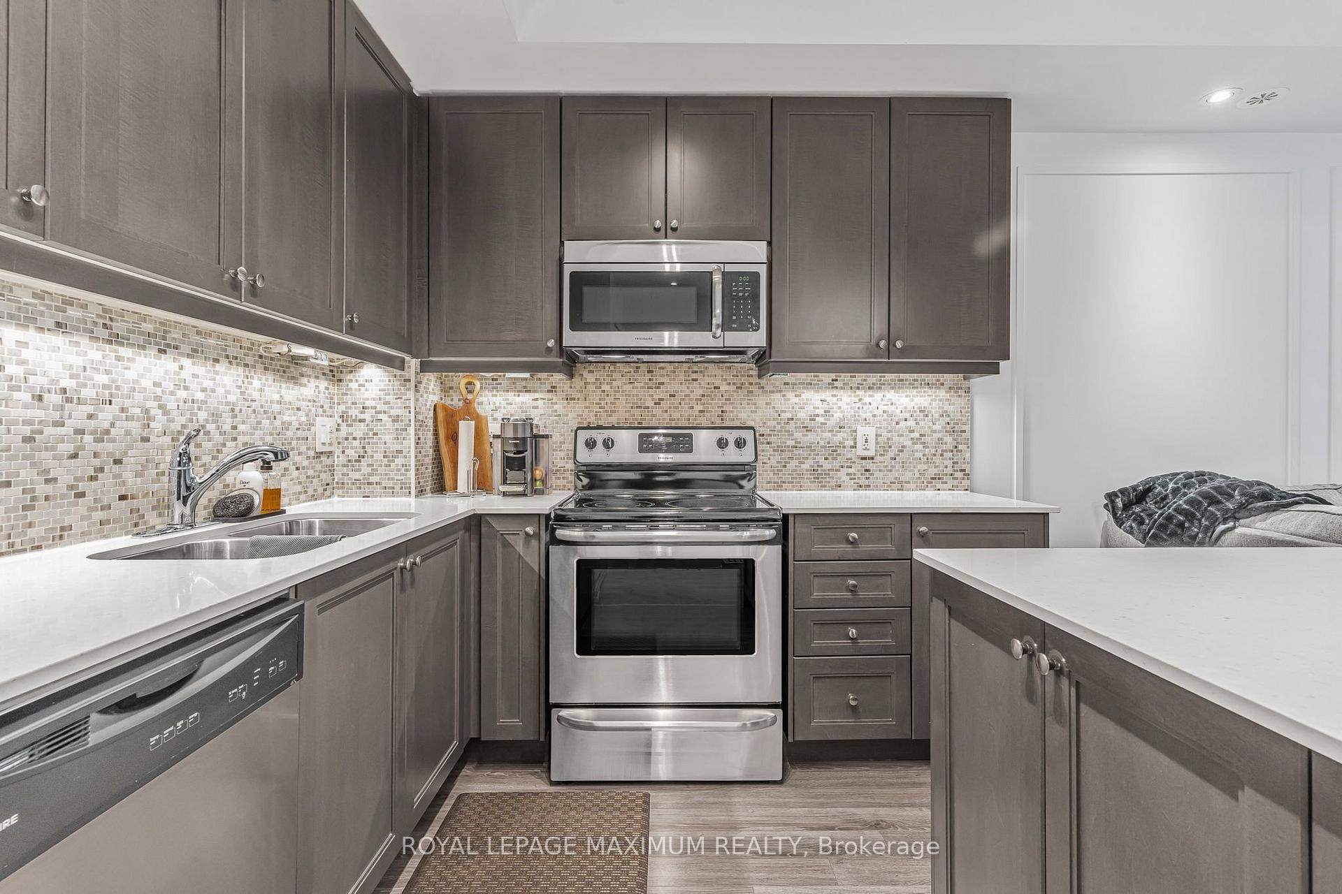 Photo 6 of Unit 2B, 867 Wilson Avenue, North York, Downsview-Roding-CFB — HOMEH