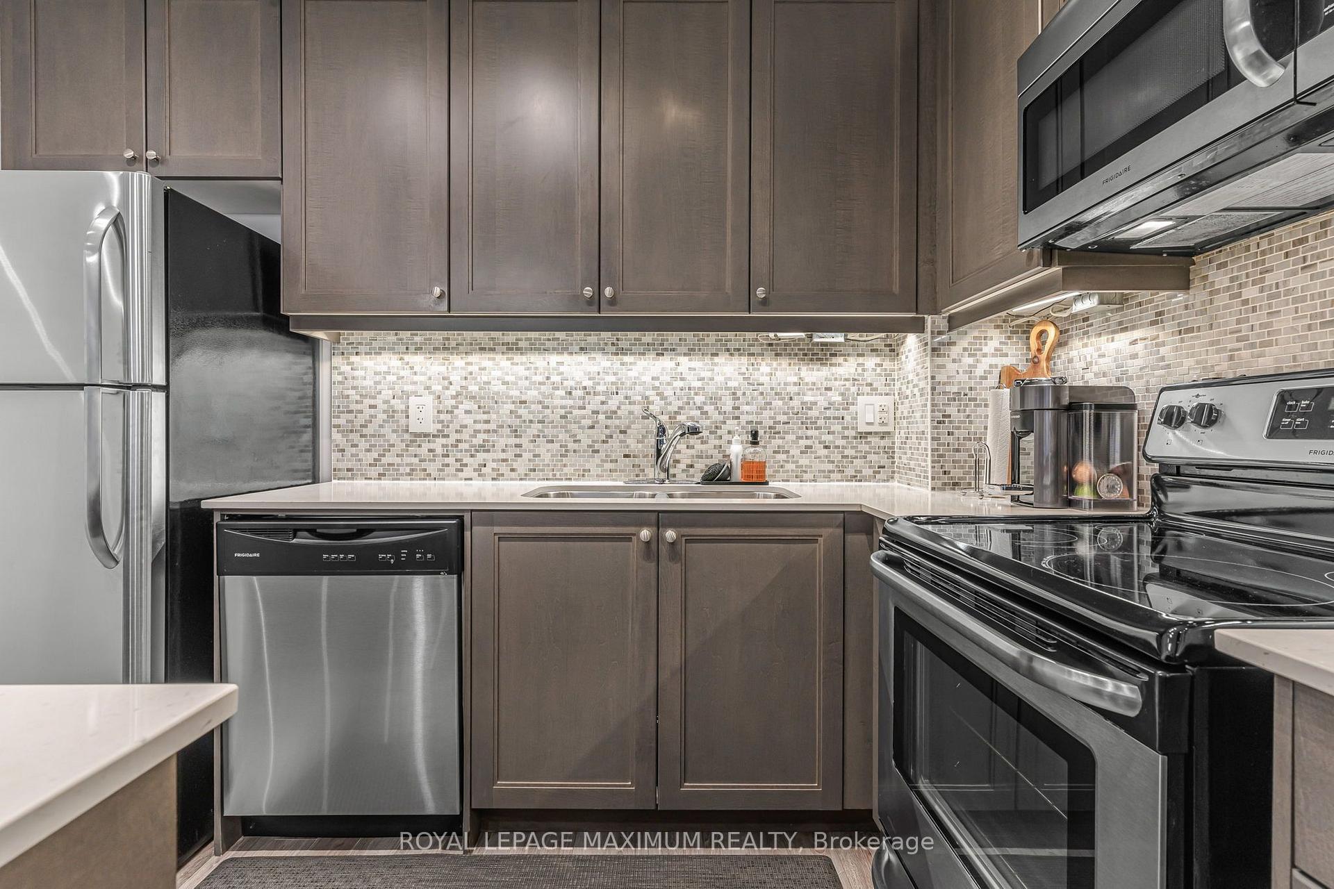 Photo 8 of Unit 2B, 867 Wilson Avenue, North York, Downsview-Roding-CFB — HOMEH