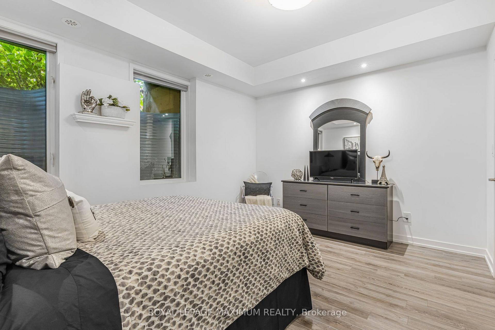 Photo 12 of Unit 2B, 867 Wilson Avenue, North York, Downsview-Roding-CFB — HOMEH