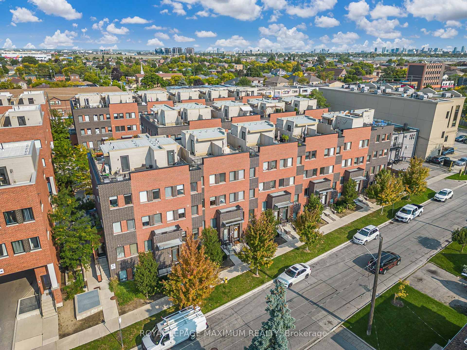 Photo 33 of Unit 2B, 867 Wilson Avenue, North York, Downsview-Roding-CFB — HOMEH