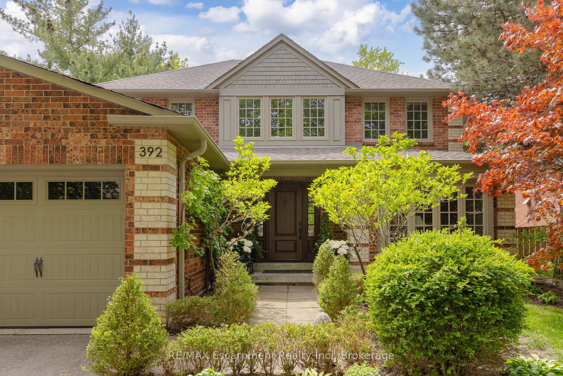 Photo 3 of 392 Aspen Forest Drive, Oakville, Ford — HOMEH
