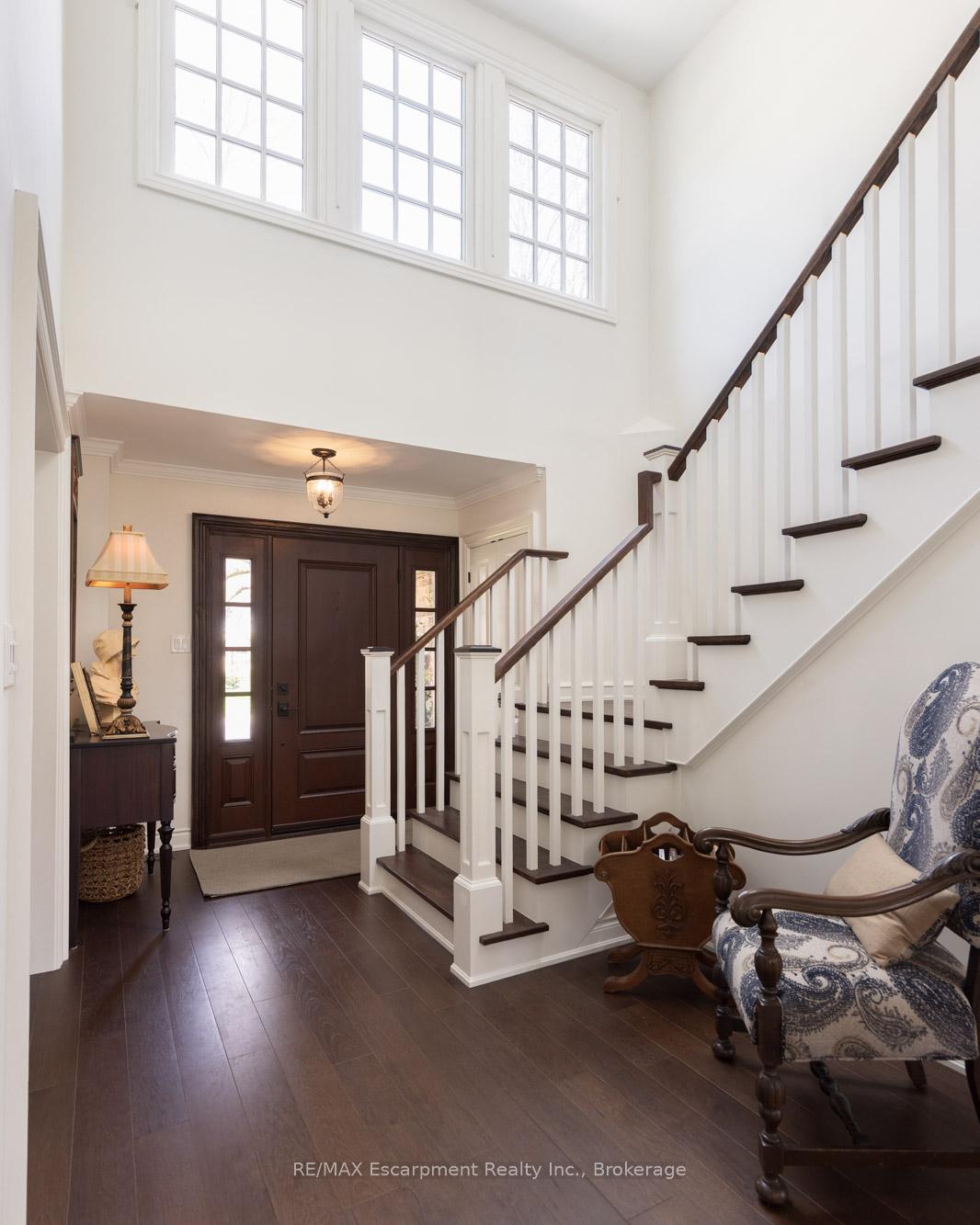 Photo 5 of 392 Aspen Forest Drive, Oakville, Ford — HOMEH