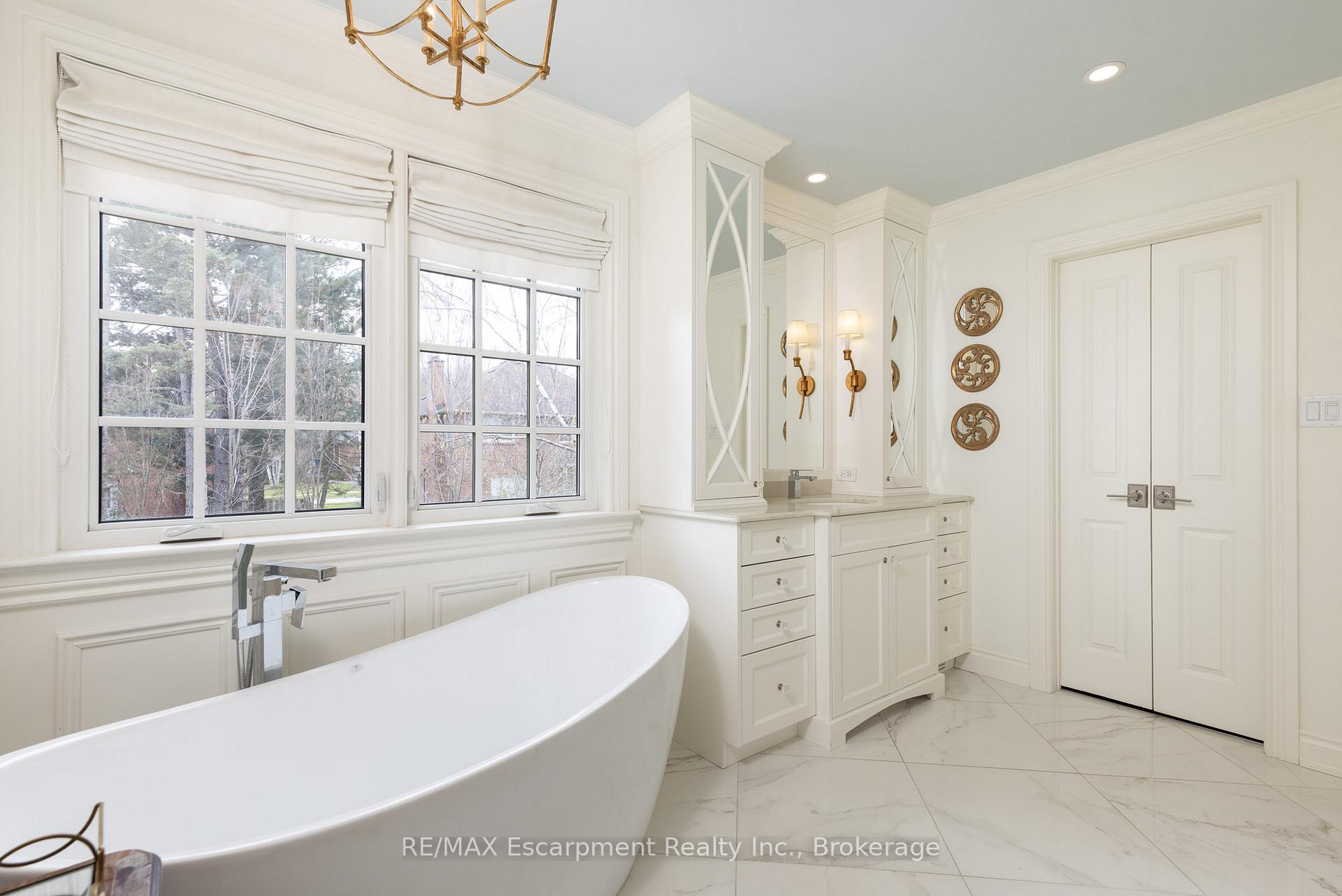 Photo 24 of 392 Aspen Forest Drive, Oakville, Ford — HOMEH