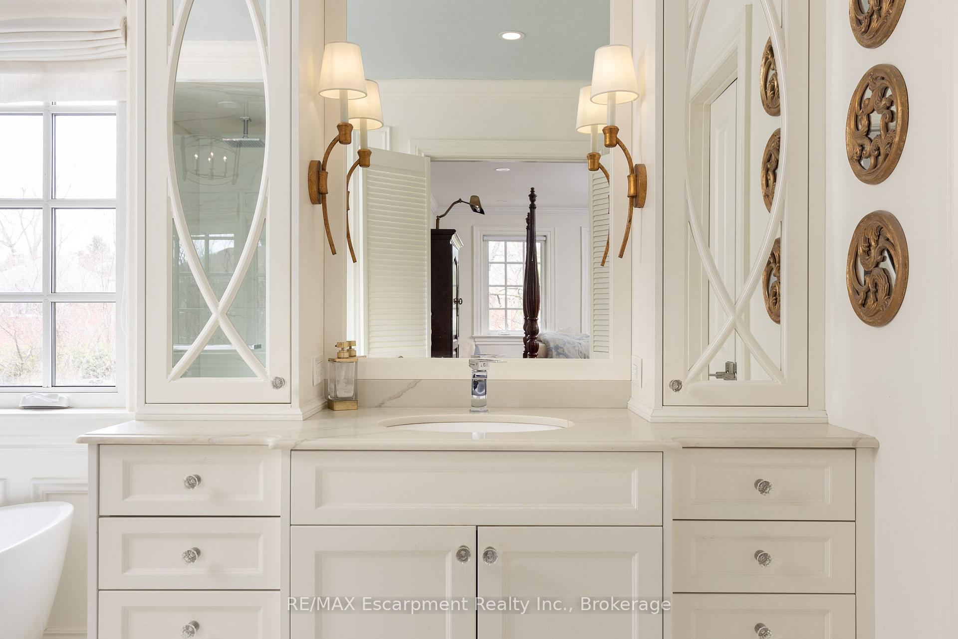 Photo 25 of 392 Aspen Forest Drive, Oakville, Ford — HOMEH