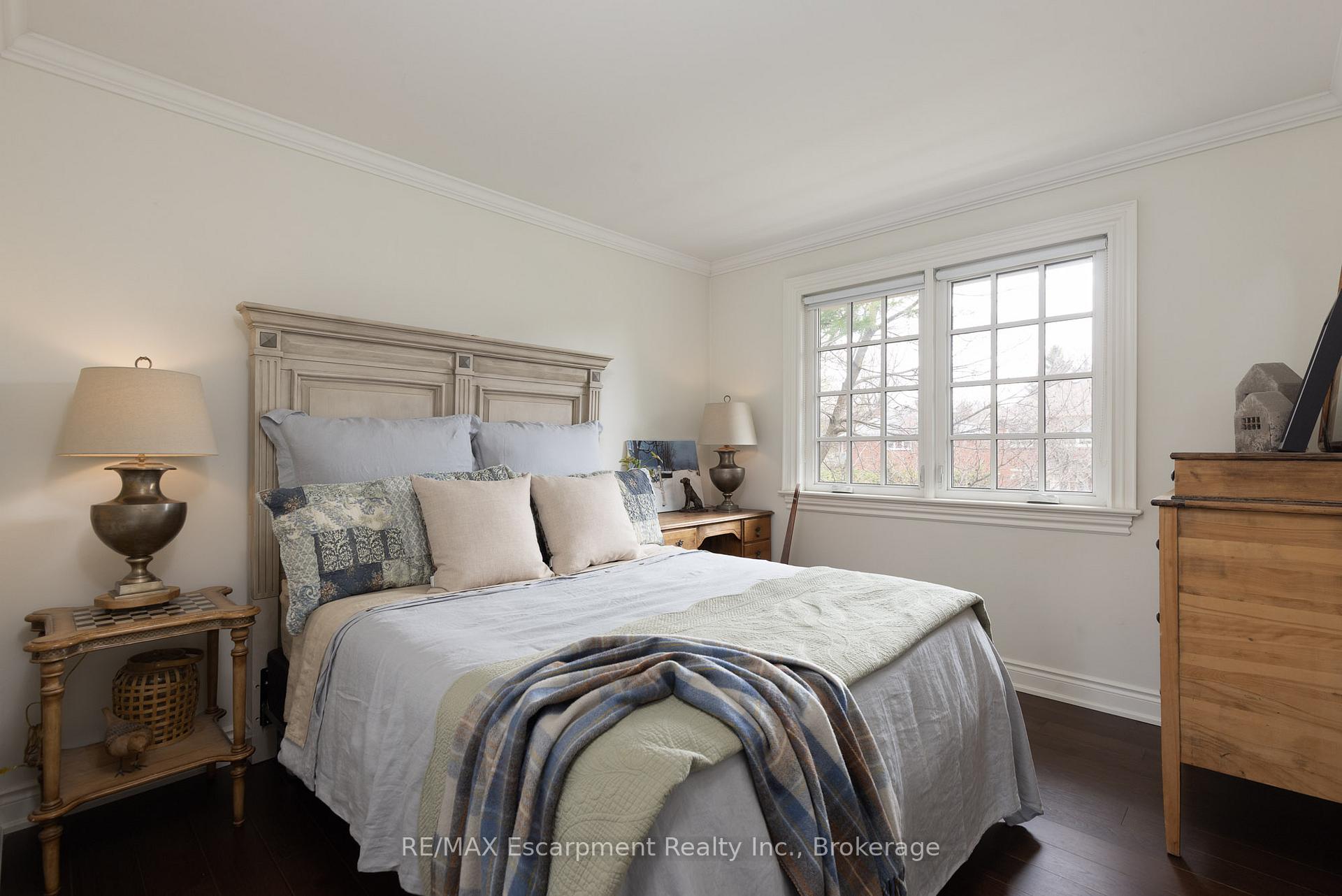 Photo 28 of 392 Aspen Forest Drive, Oakville, Ford — HOMEH