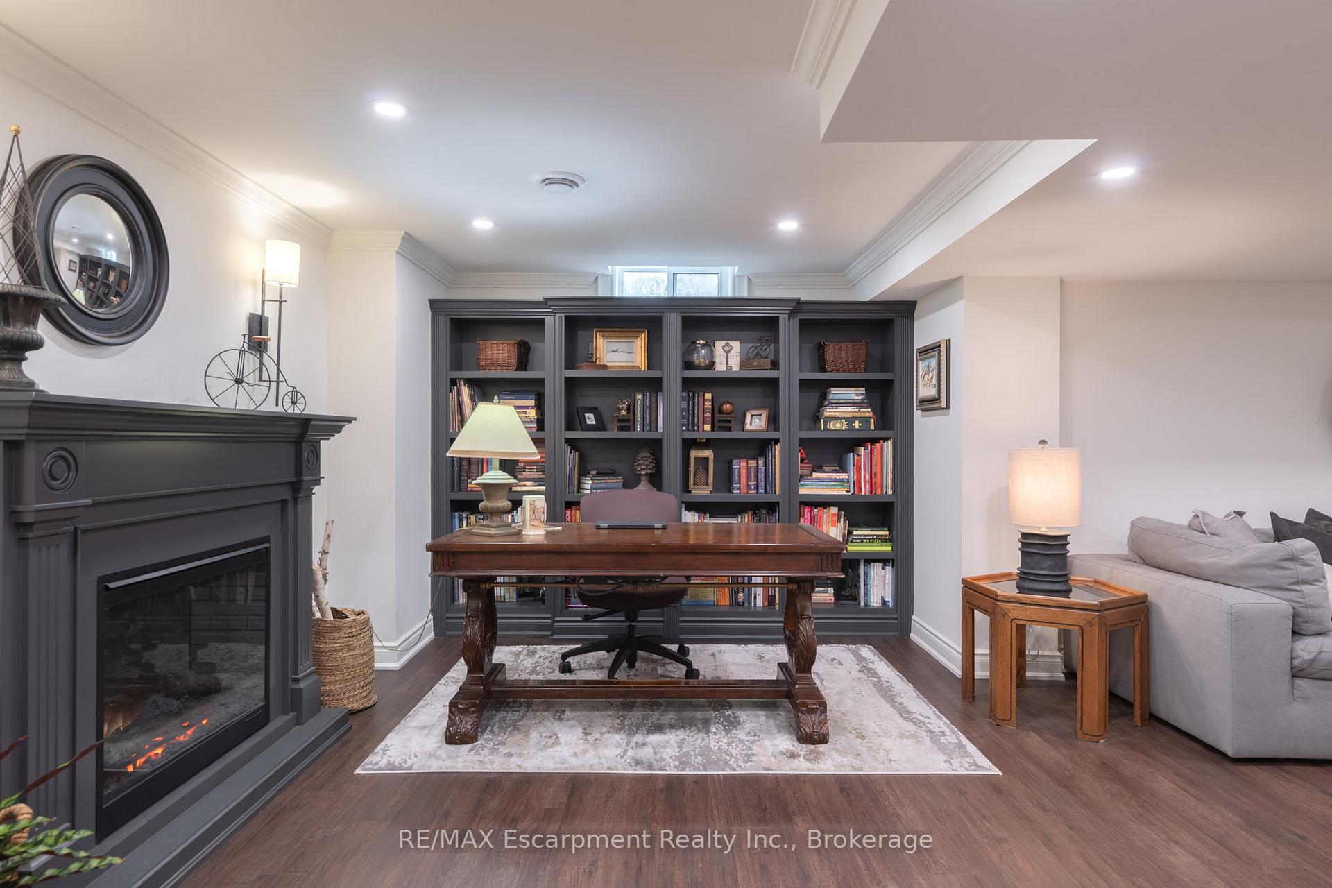 Photo 32 of 392 Aspen Forest Drive, Oakville, Ford — HOMEH