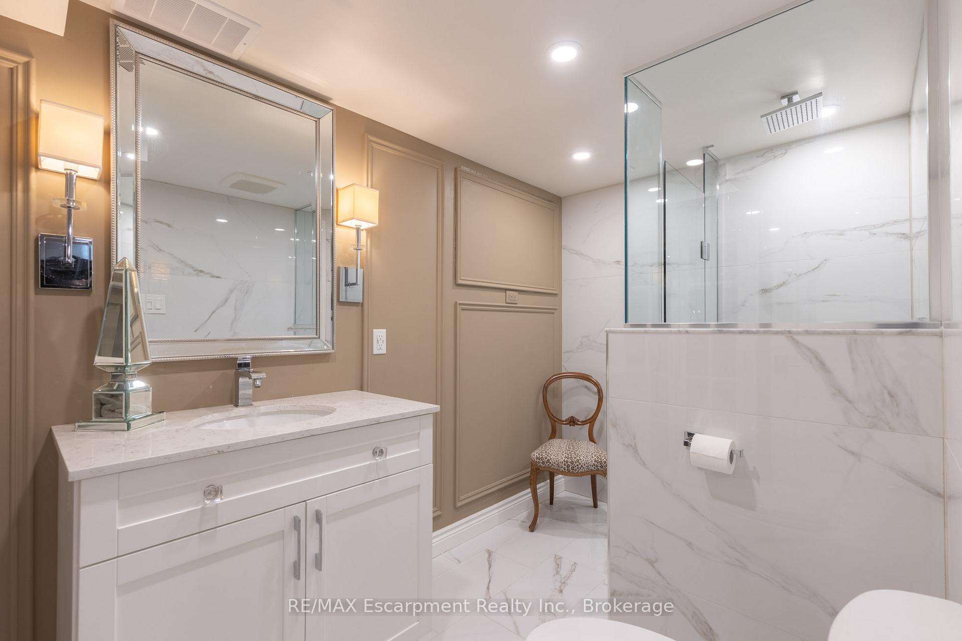 Photo 35 of 392 Aspen Forest Drive, Oakville, Ford — HOMEH
