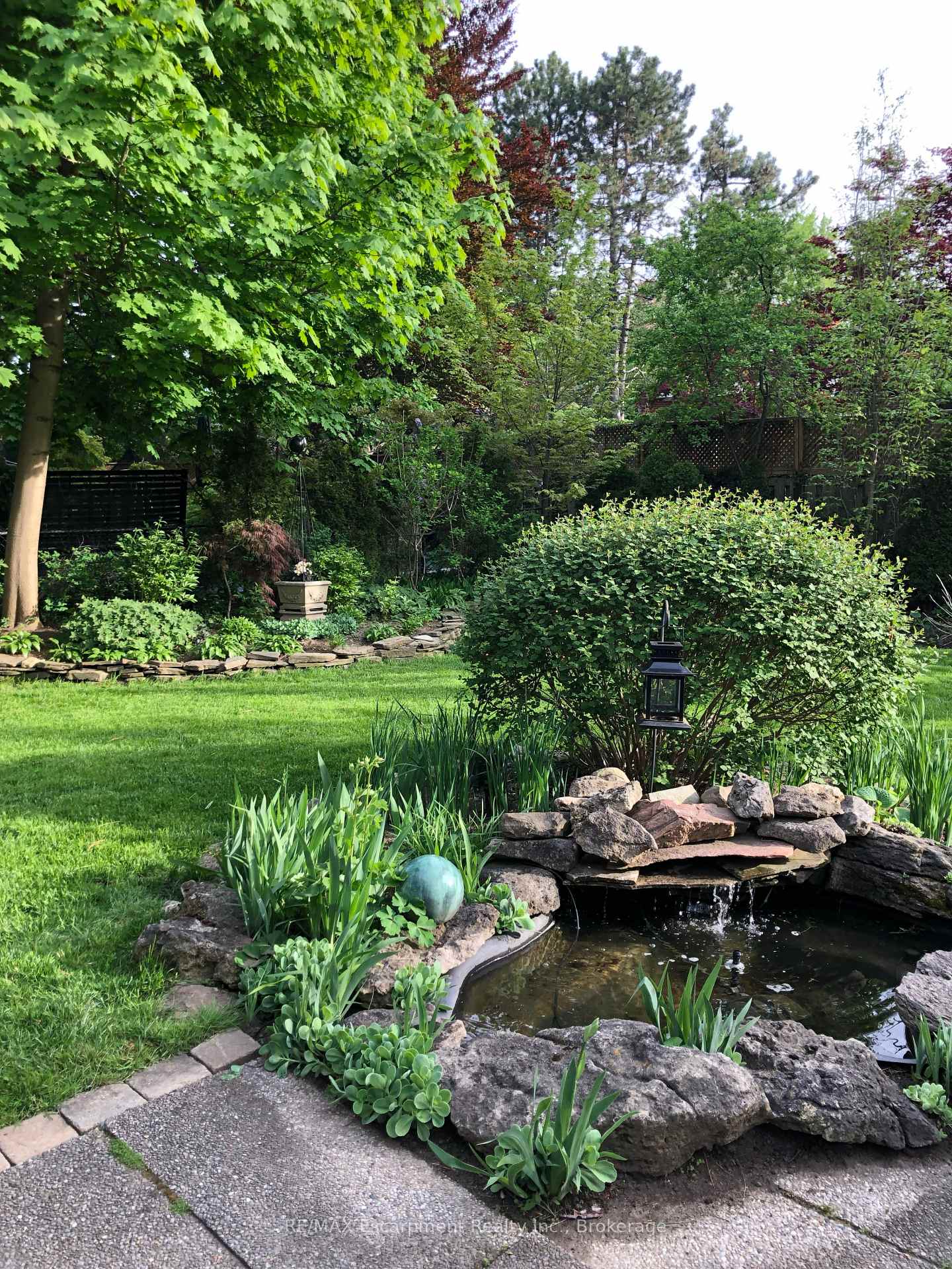 Photo 41 of 392 Aspen Forest Drive, Oakville, Ford — HOMEH