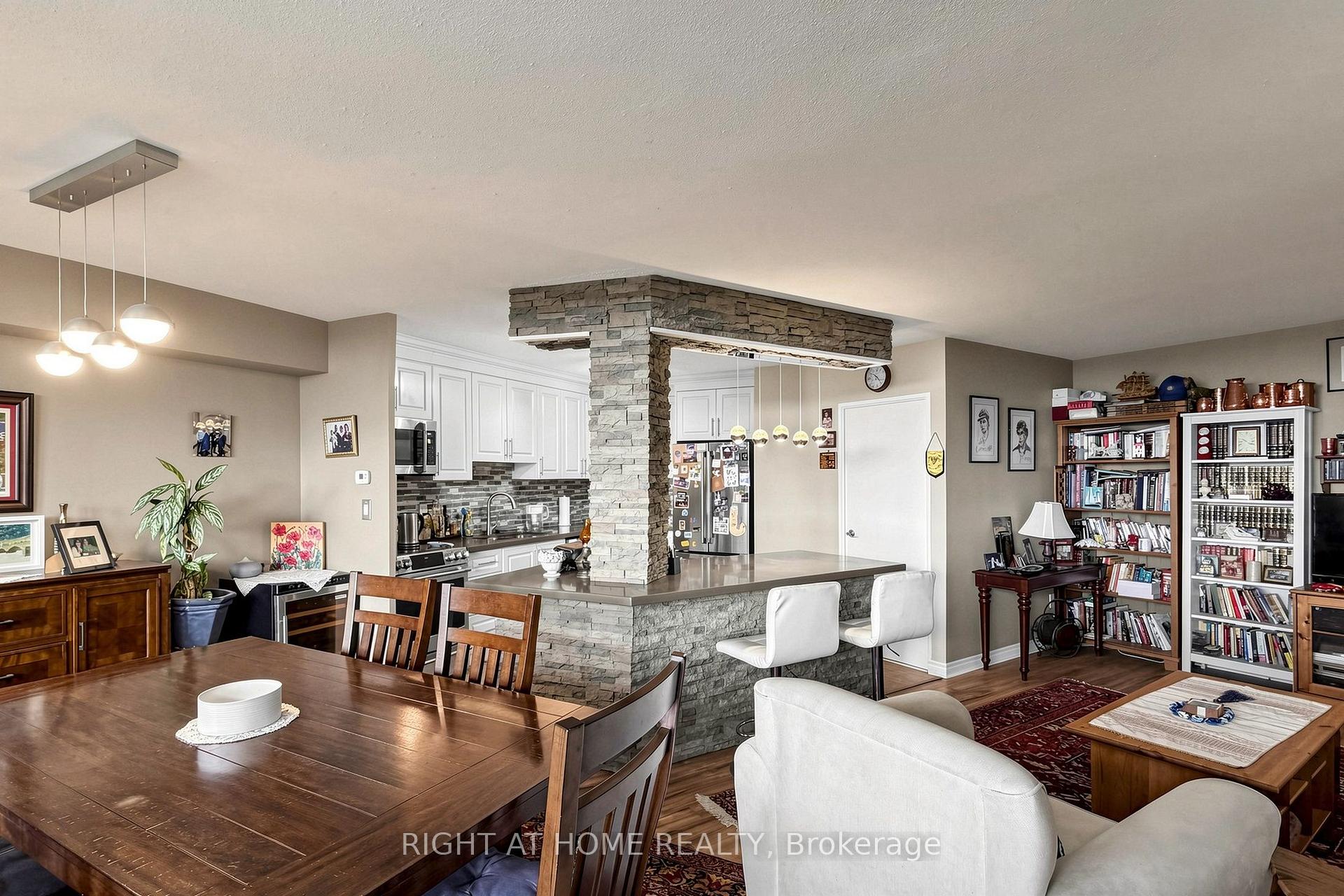 Photo 7 of Unit 1116, 15 Vicora Linkway, Toronto, Flemingdon Park — HOMEH