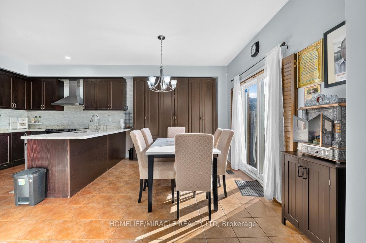 Photo 8 of 21 Chalkfarm Crescent, Brampton, Northwest Sandalwood Parkway — HOMEH