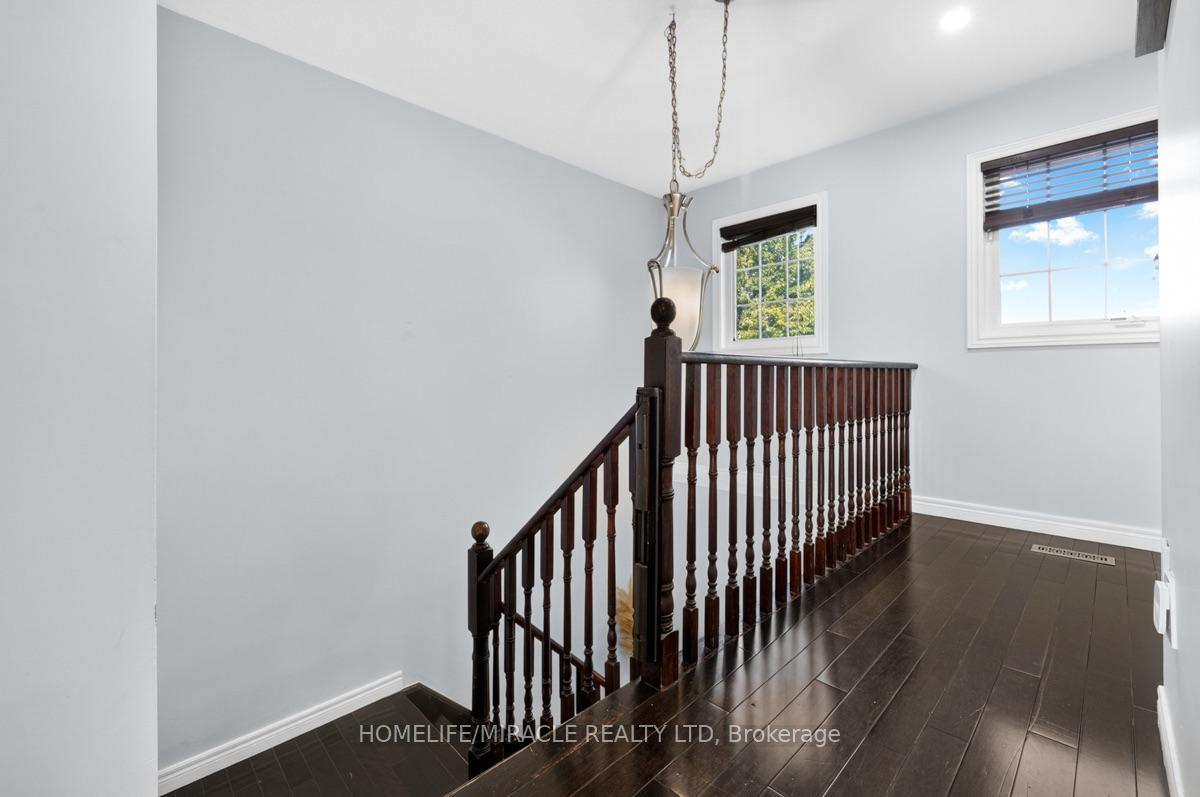 Photo 13 of 21 Chalkfarm Crescent, Brampton, Northwest Sandalwood Parkway — HOMEH