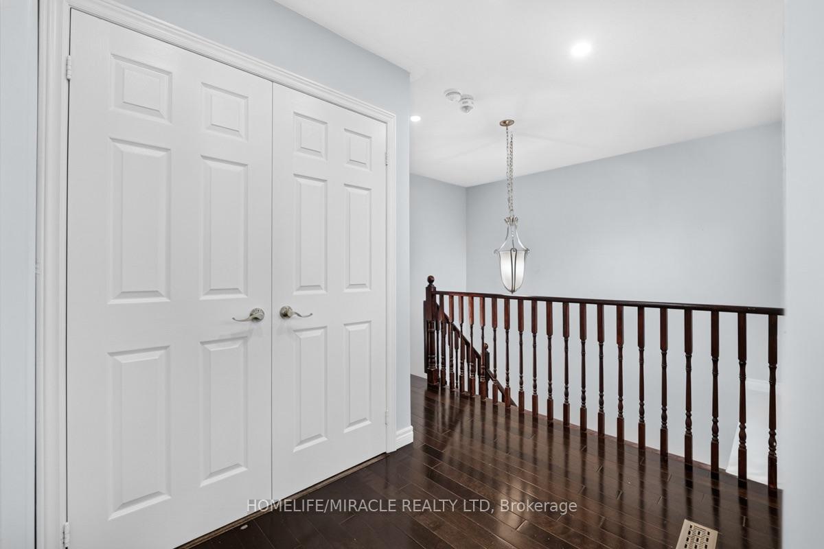 Photo 20 of 21 Chalkfarm Crescent, Brampton, Northwest Sandalwood Parkway — HOMEH