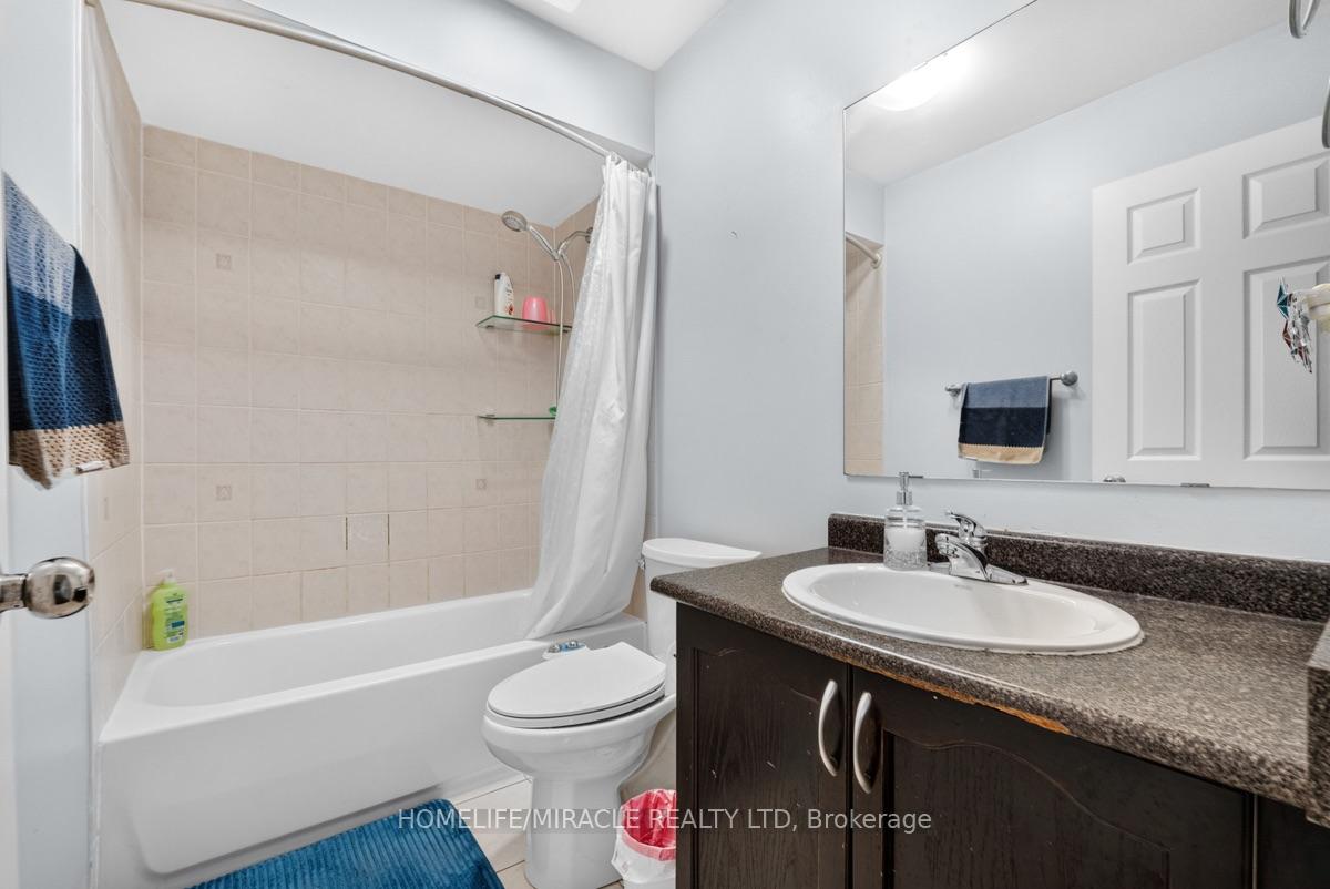 Photo 24 of 21 Chalkfarm Crescent, Brampton, Northwest Sandalwood Parkway — HOMEH