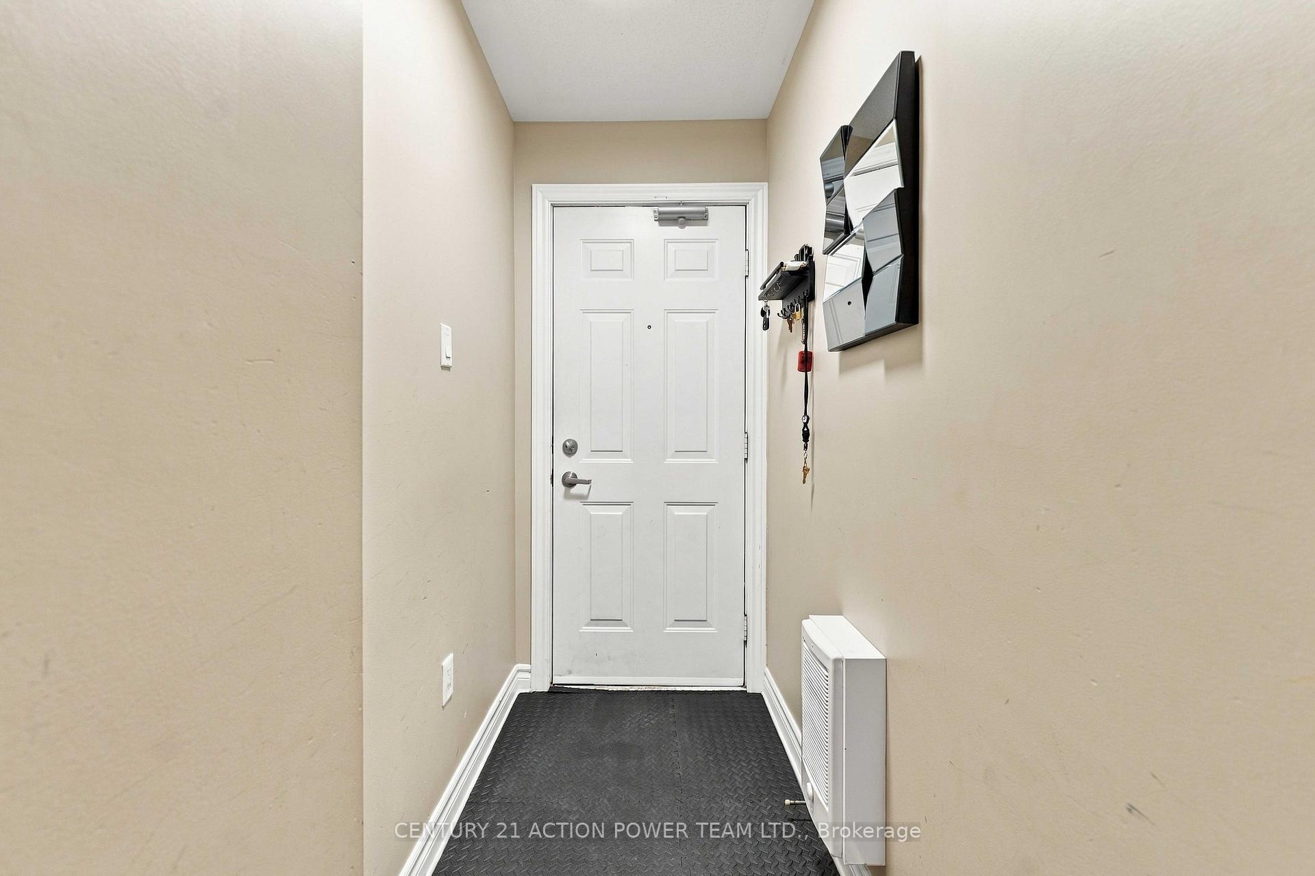 Photo 3 of 70 Brentmore Private, Ottawa, Avalon East — HOMEH