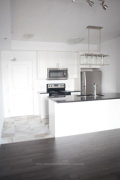 Photo 3 of Unit 221, 2490 Old Bronte Road, Oakville, Westmount — HOMEH