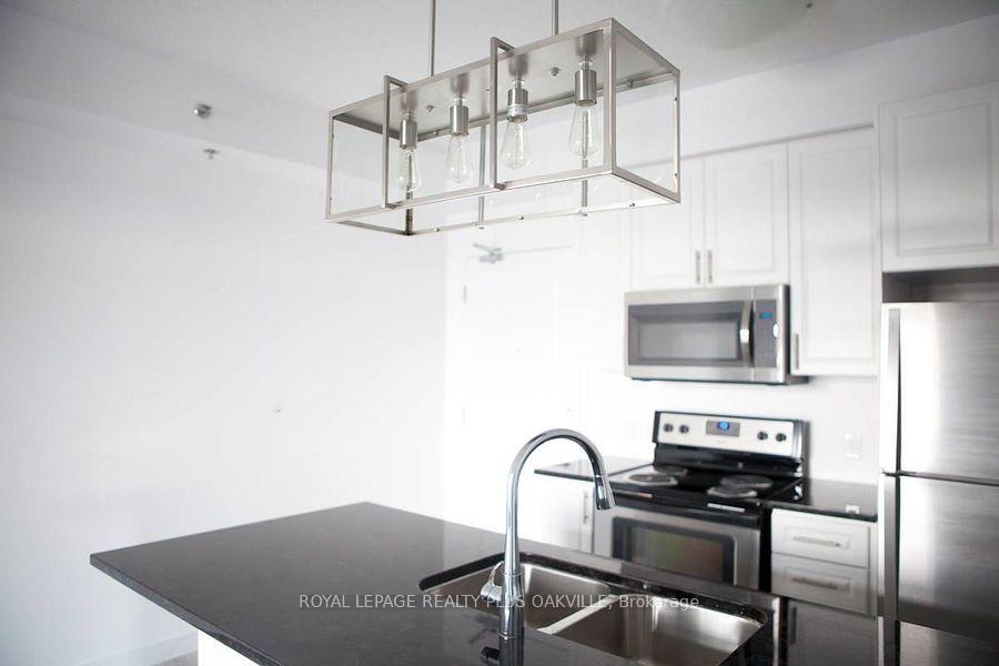 Photo 5 of Unit 221, 2490 Old Bronte Road, Oakville, Westmount — HOMEH
