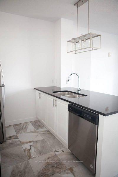 Photo 6 of Unit 221, 2490 Old Bronte Road, Oakville, Westmount — HOMEH