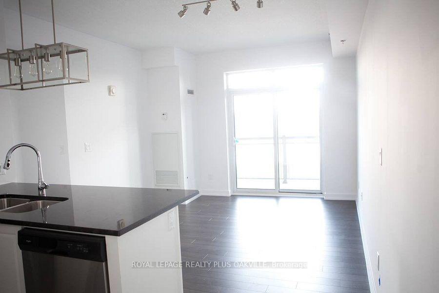 Photo 7 of Unit 221, 2490 Old Bronte Road, Oakville, Westmount — HOMEH