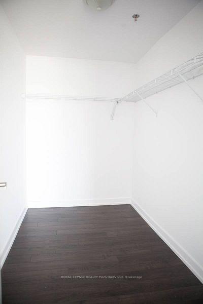 Photo 14 of Unit 221, 2490 Old Bronte Road, Oakville, Westmount — HOMEH