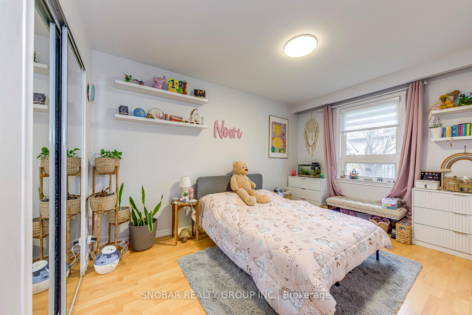 Photo 12 of 52 Decarie Circle, Etobicoke, Eringate-Centennial-West Deane — HOMEH