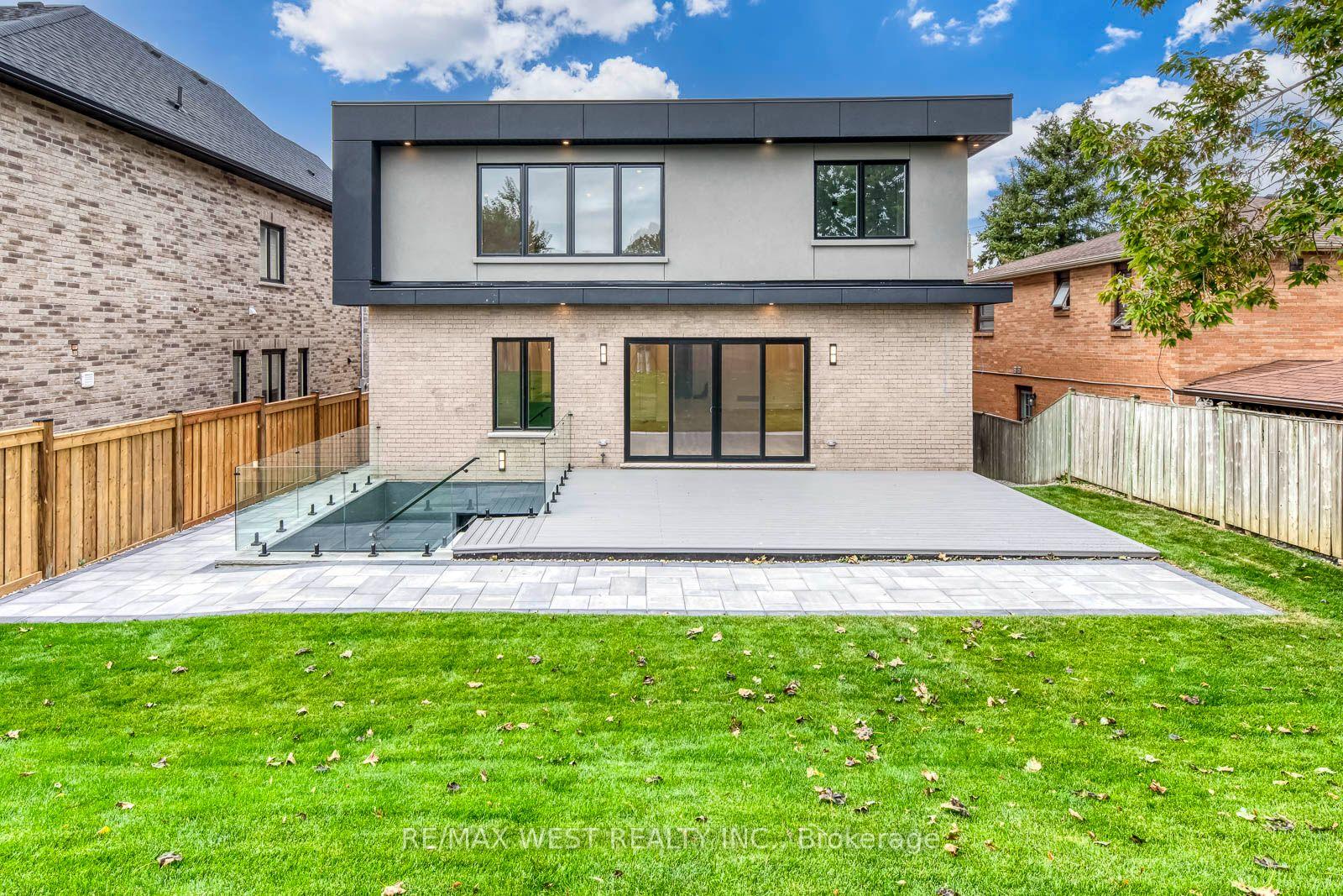 Photo 49 of 3 Amber Crescent, North York, Maple Leaf — HOMEH