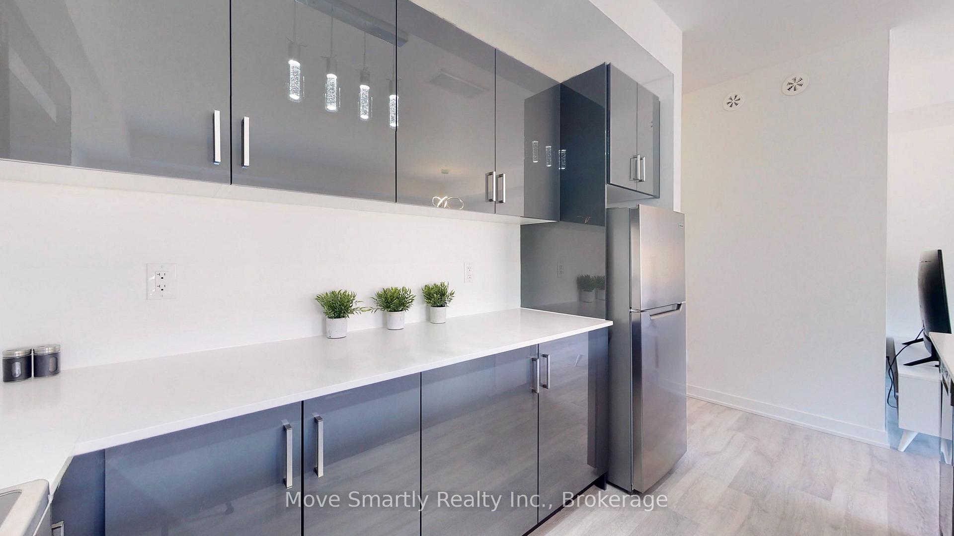 Photo 16 of Unit 8, 10 Marquette Avenue, Toronto, Englemount-Lawrence — HOMEH