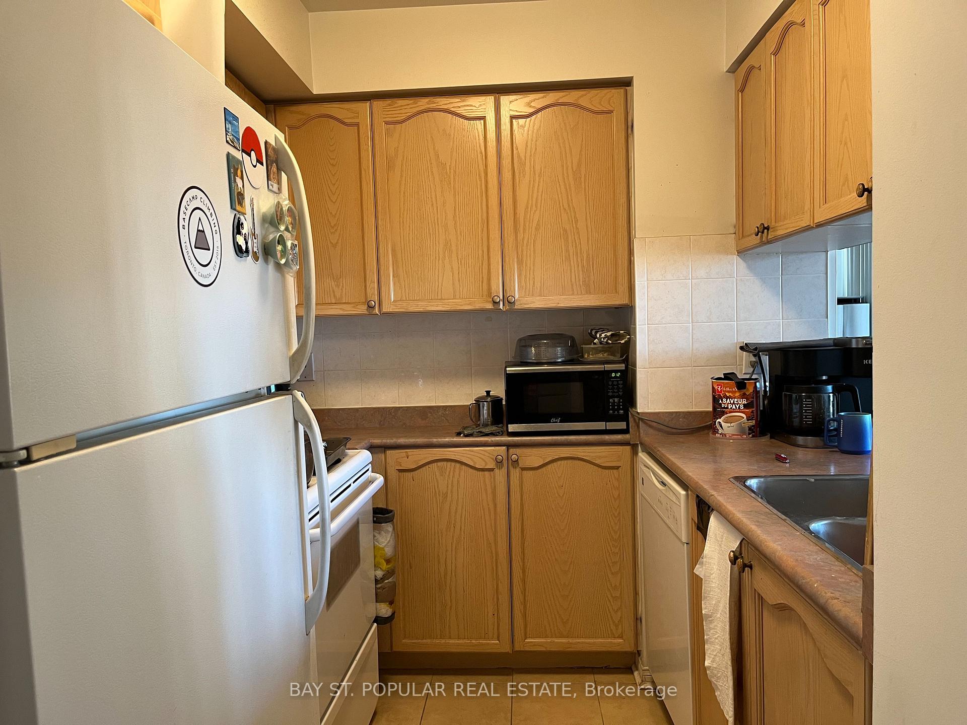 Photo 2 of Unit 2205, 909 Bay Street, Toronto, Bay Street Corridor — HOMEH