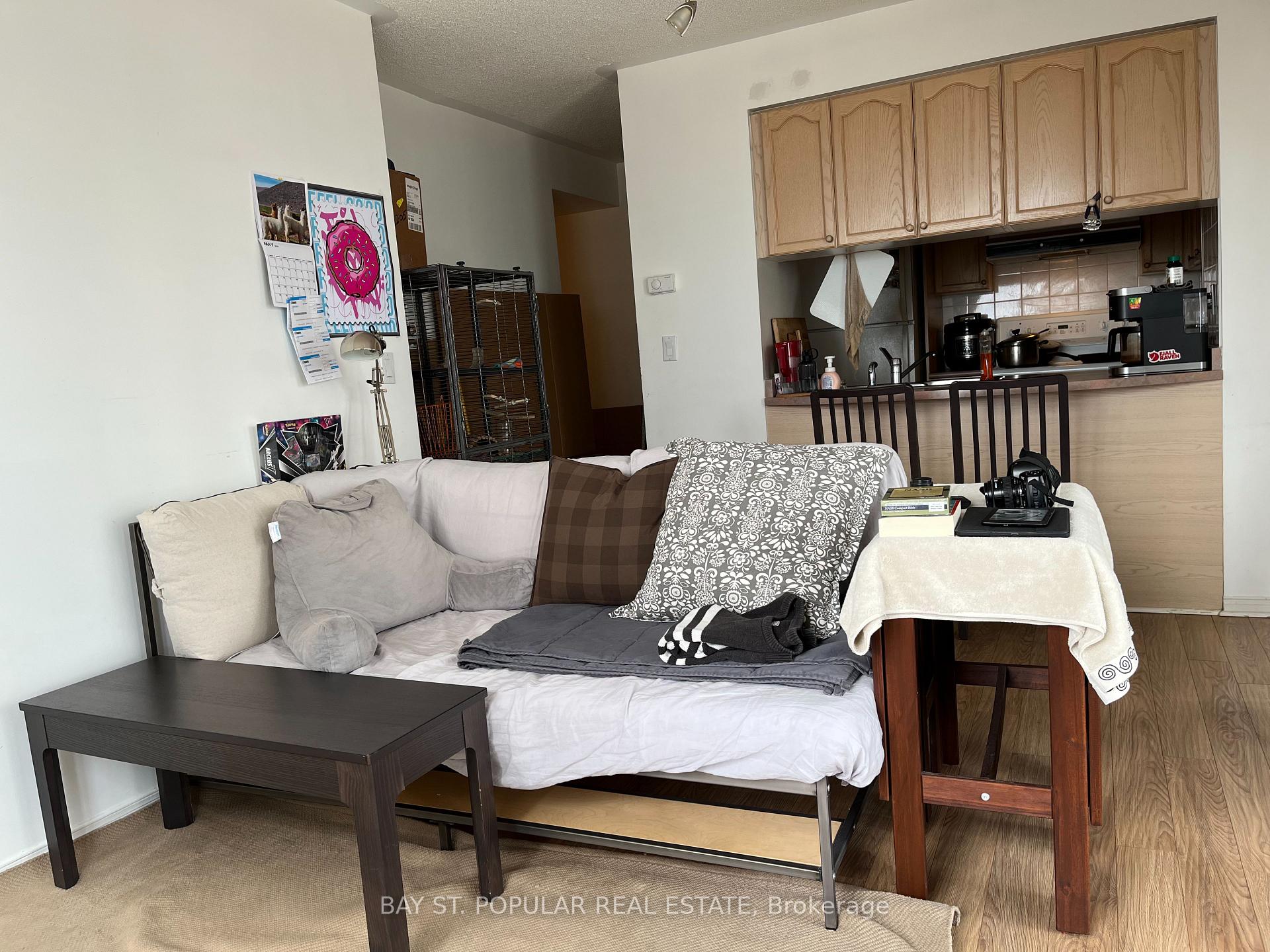 Photo 6 of Unit 2205, 909 Bay Street, Toronto, Bay Street Corridor — HOMEH