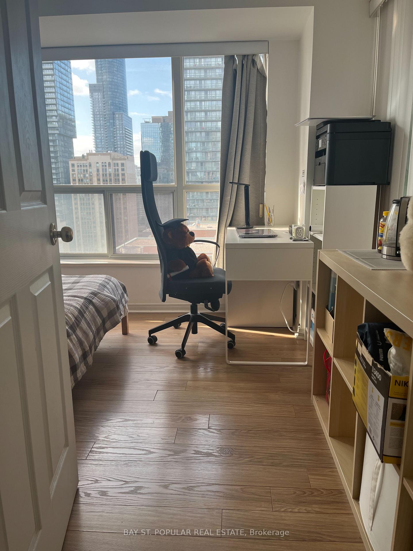 Photo 7 of Unit 2205, 909 Bay Street, Toronto, Bay Street Corridor — HOMEH
