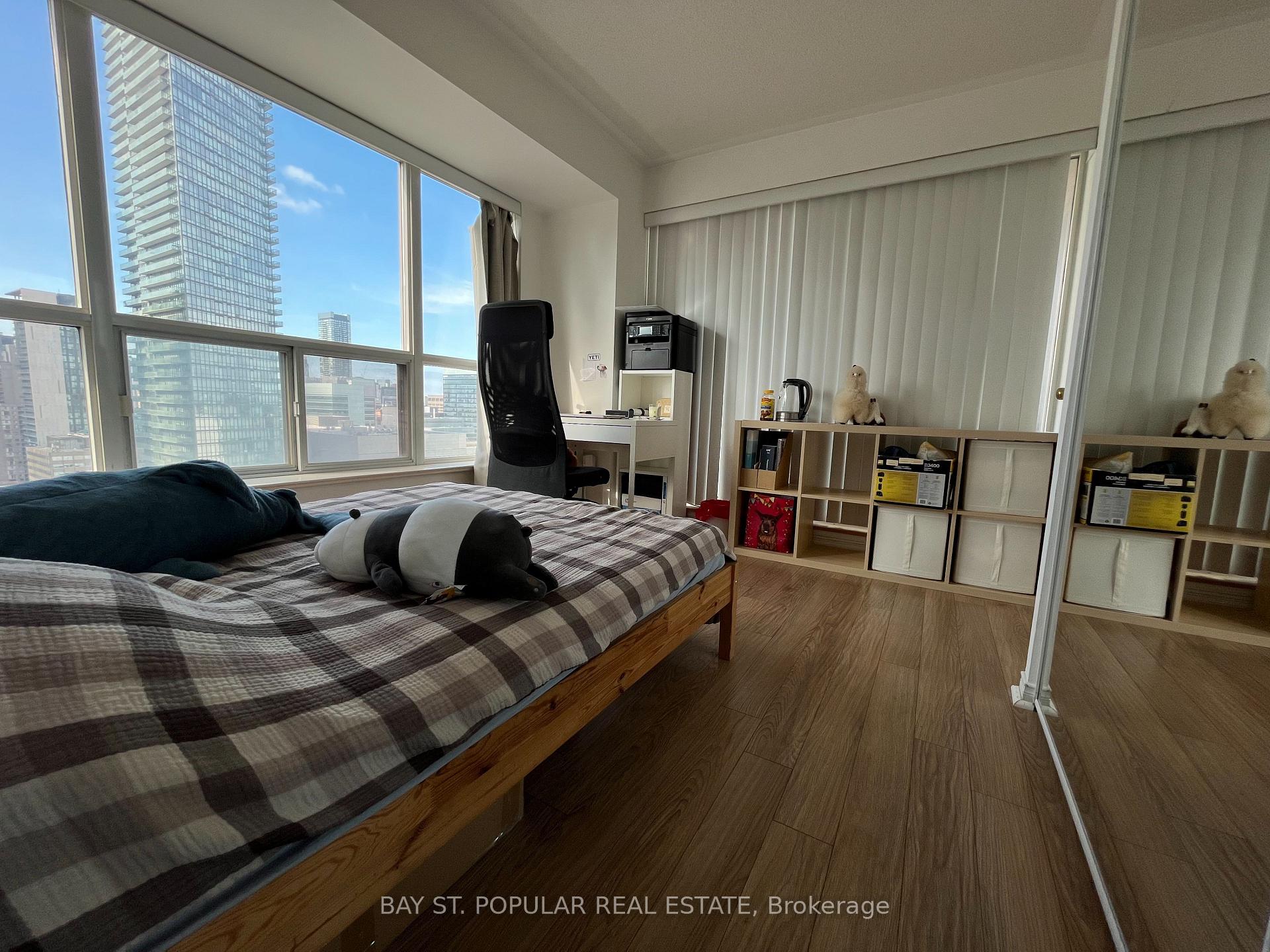 Photo 9 of Unit 2205, 909 Bay Street, Toronto, Bay Street Corridor — HOMEH