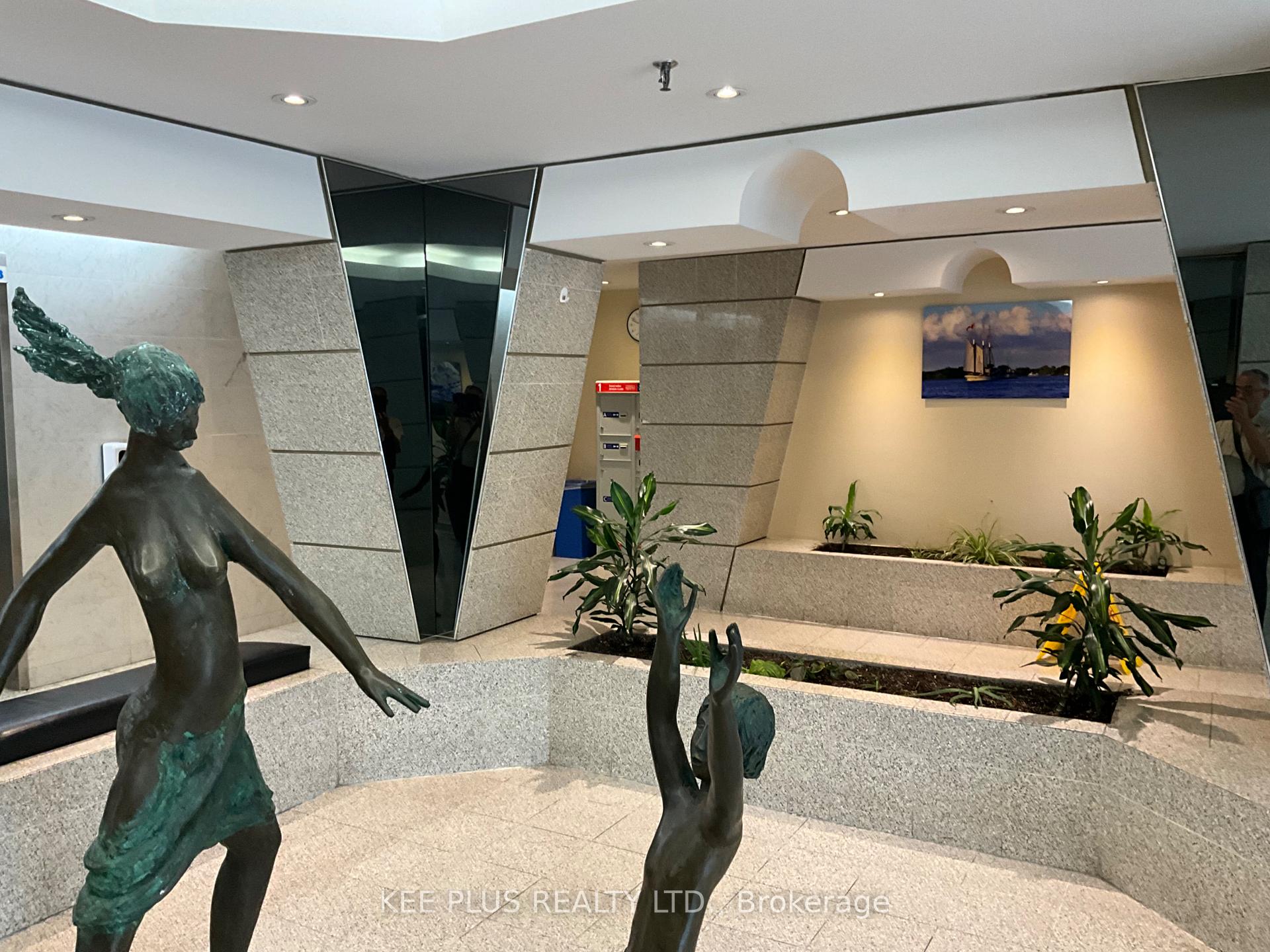 Photo 8 of Unit 819, 2466 Eglinton Avenue E, Scarborough, Eglinton East — HOMEH