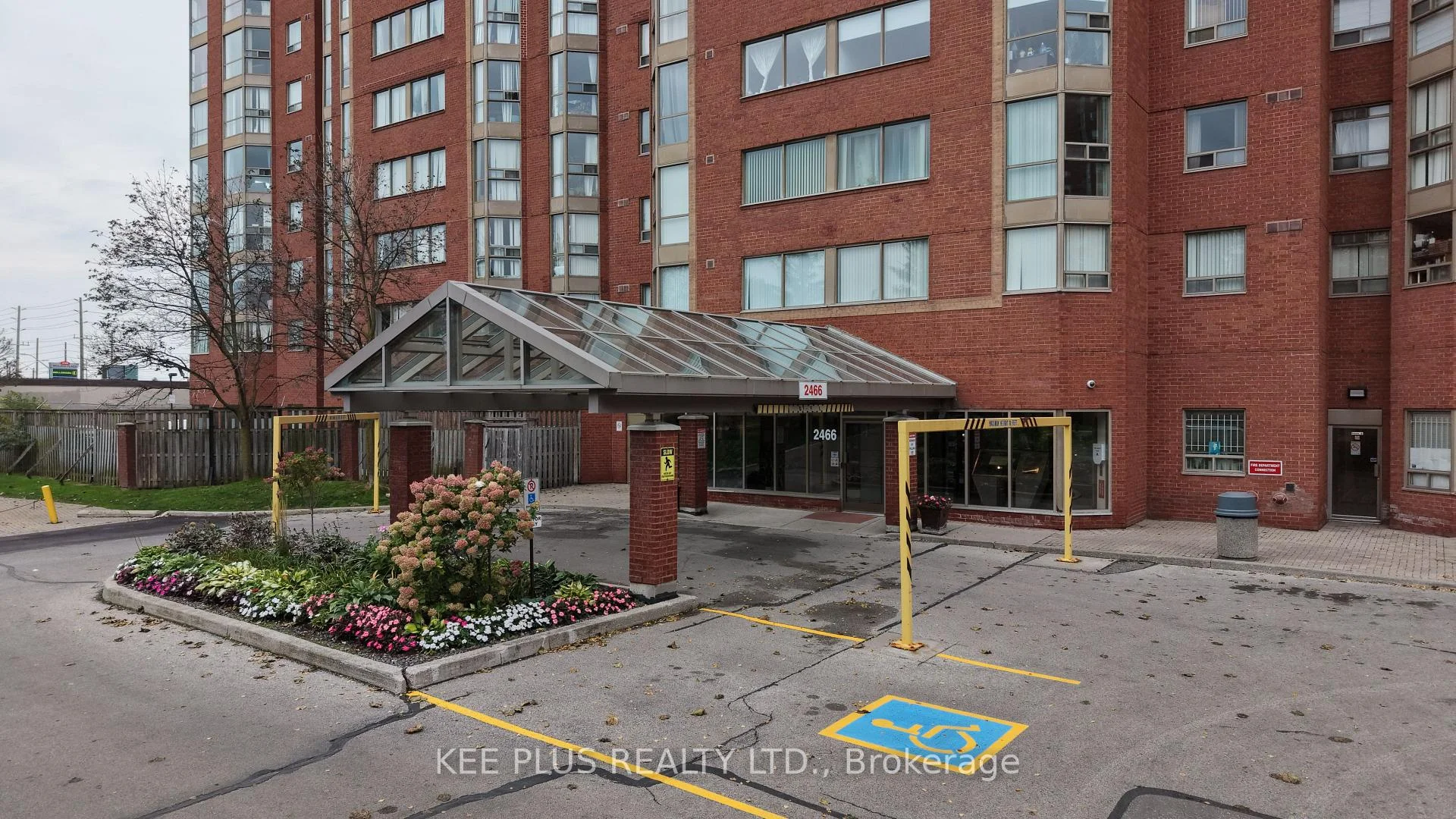 Photo 4 of Unit 819, 2466 Eglinton Avenue E, Scarborough, Eglinton East — HOMEH