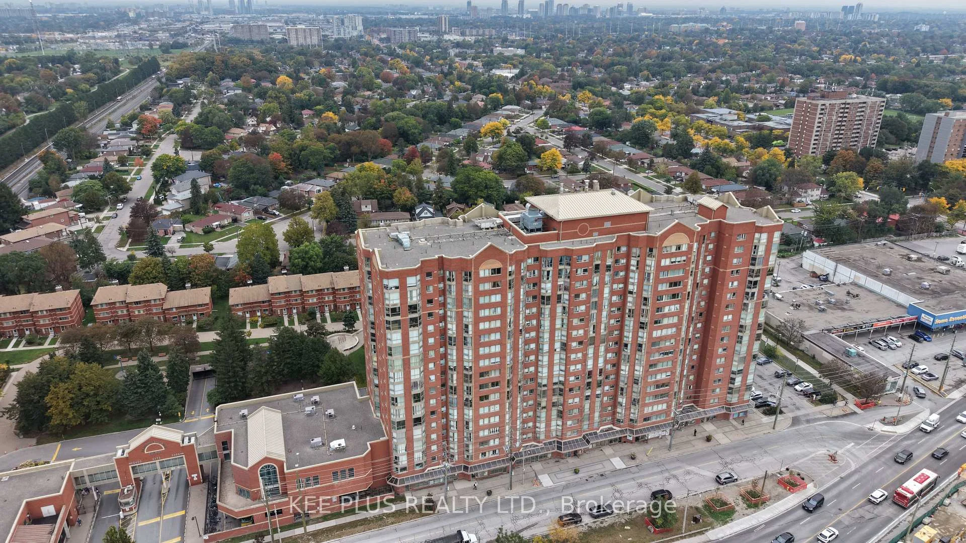 Photo 42 of Unit 819, 2466 Eglinton Avenue E, Scarborough, Eglinton East — HOMEH