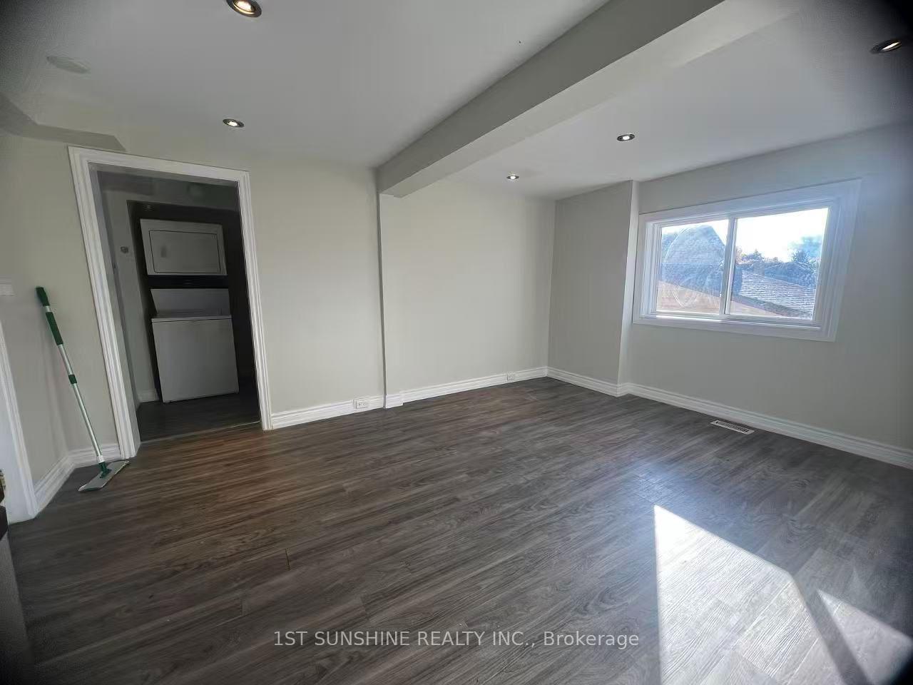 Photo 4 of 665 Gorham Street, Newmarket, Gorham-College Manor — HOMEH