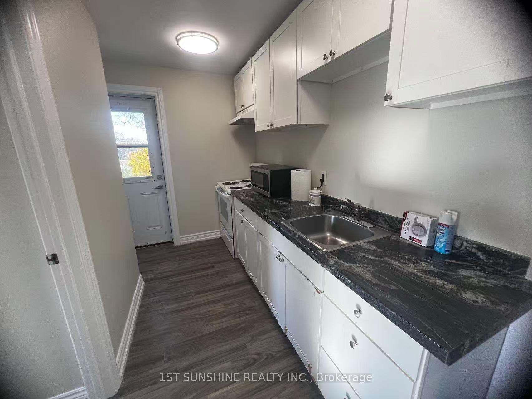 Photo 5 of 665 Gorham Street, Newmarket, Gorham-College Manor — HOMEH