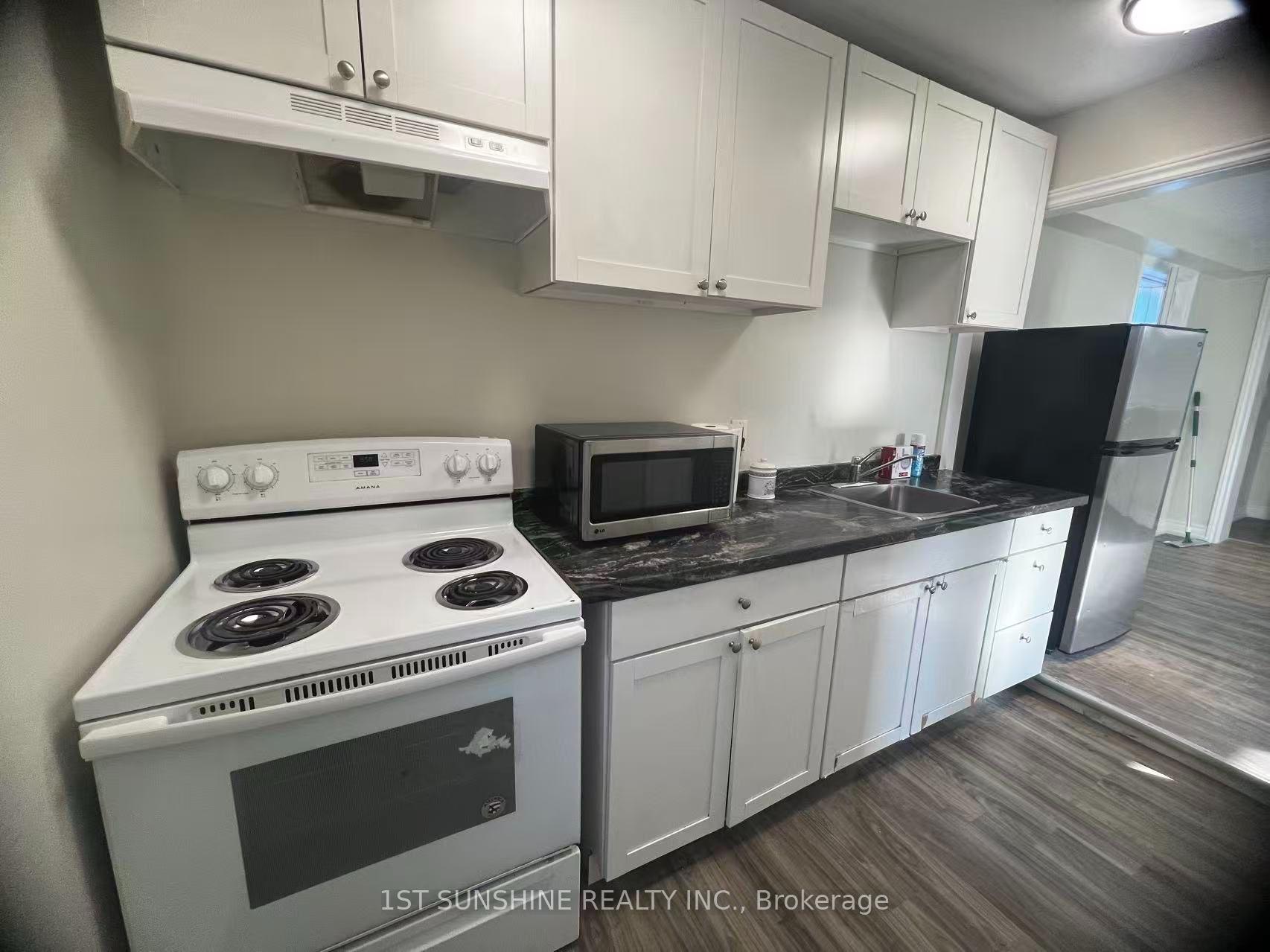 Photo 6 of 665 Gorham Street, Newmarket, Gorham-College Manor — HOMEH