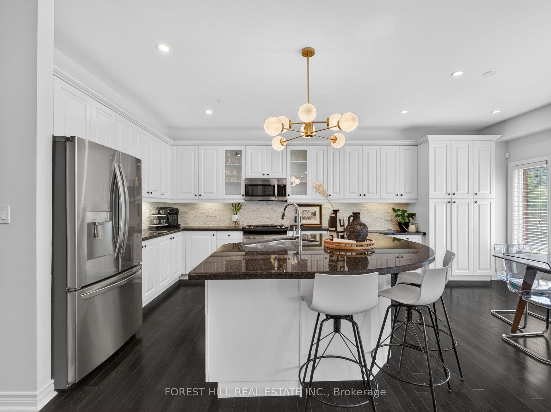 Photo 10 of 12 Wallenberg Drive, Vaughan, Patterson — HOMEH