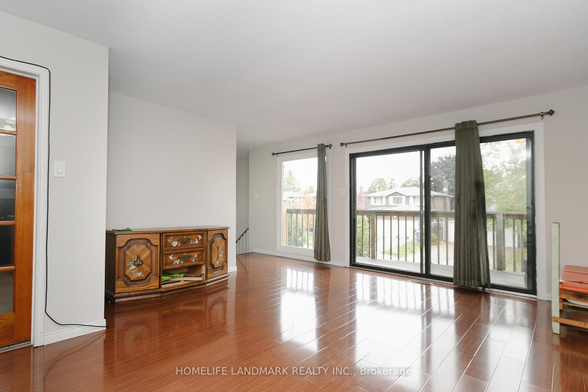 Photo 6 of 22 Blenheim Drive, Brampton, Heart Lake East — HOMEH