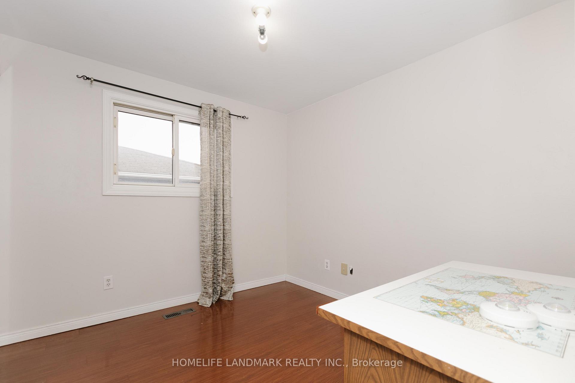 Photo 15 of 22 Blenheim Drive, Brampton, Heart Lake East — HOMEH