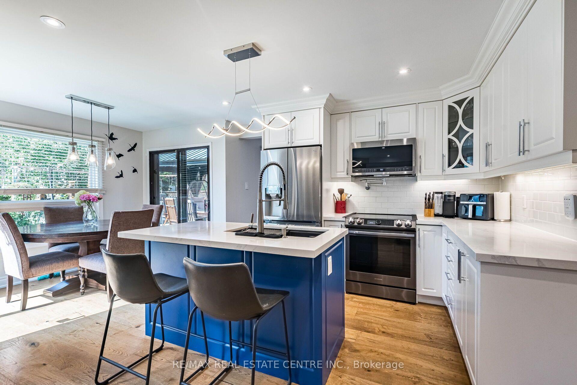 Photo 11 of 1571 Meadowfield Crescent, Mississauga, East Credit — HOMEH