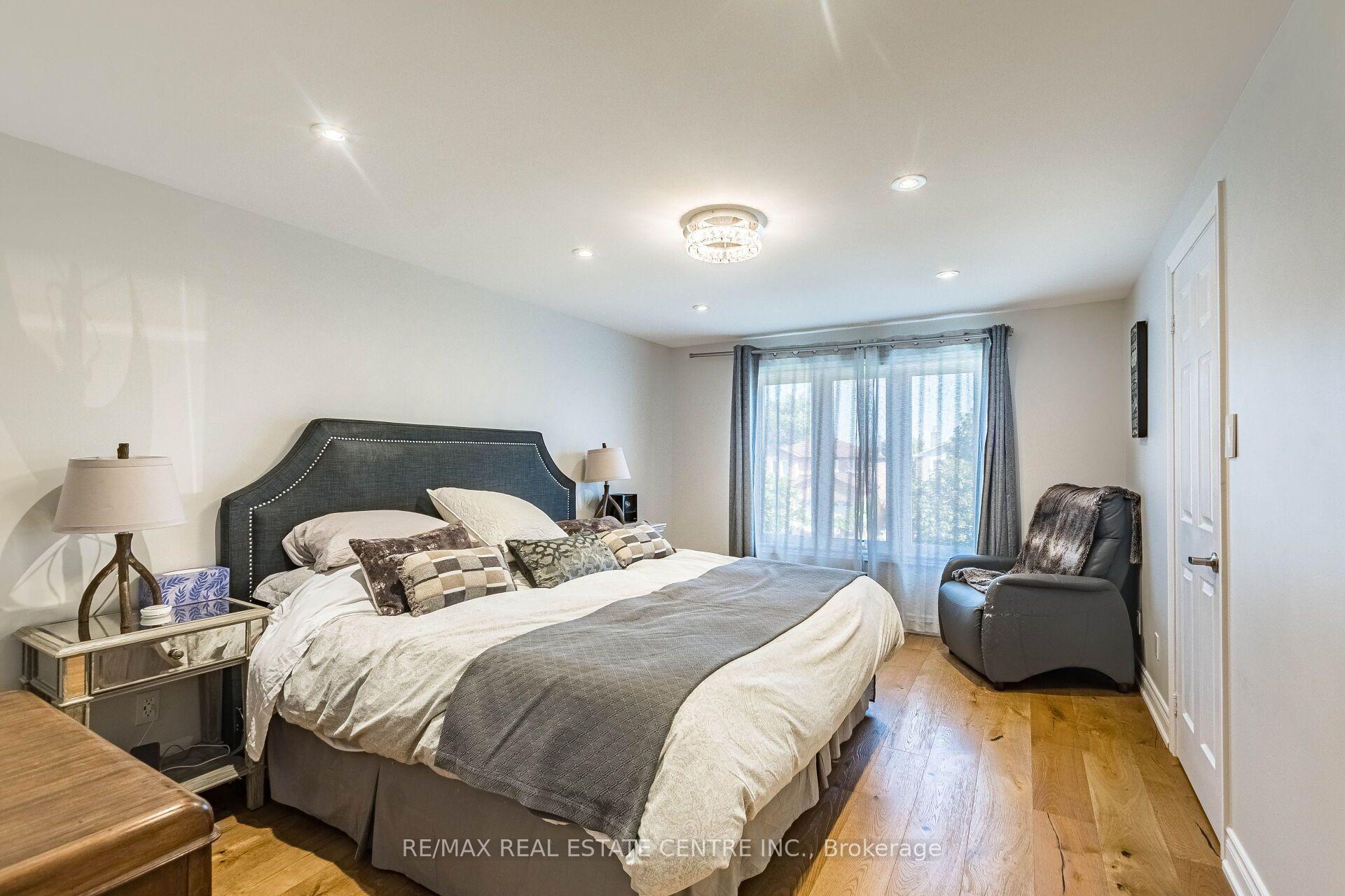 Photo 17 of 1571 Meadowfield Crescent, Mississauga, East Credit — HOMEH